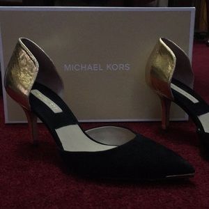 Michael Kors Scarlett Dorsay Pump